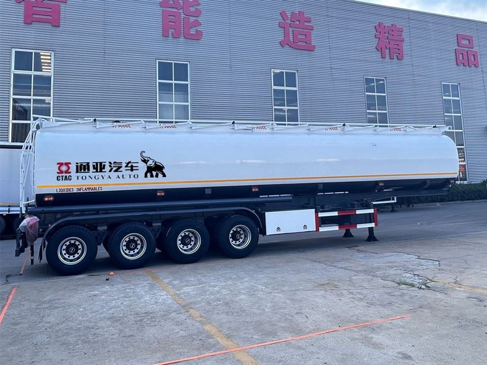 4 Axle Fuel Tanker Semi Trailer For Sale