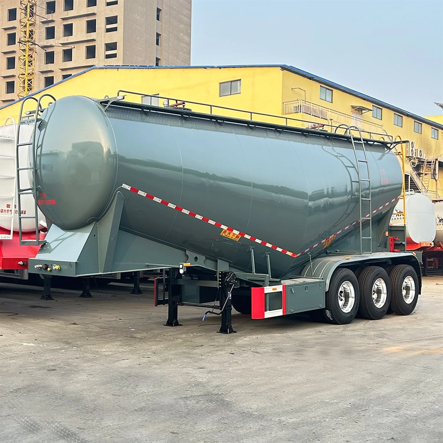 Bulk Cement Tanker Semi Trailer For Powder